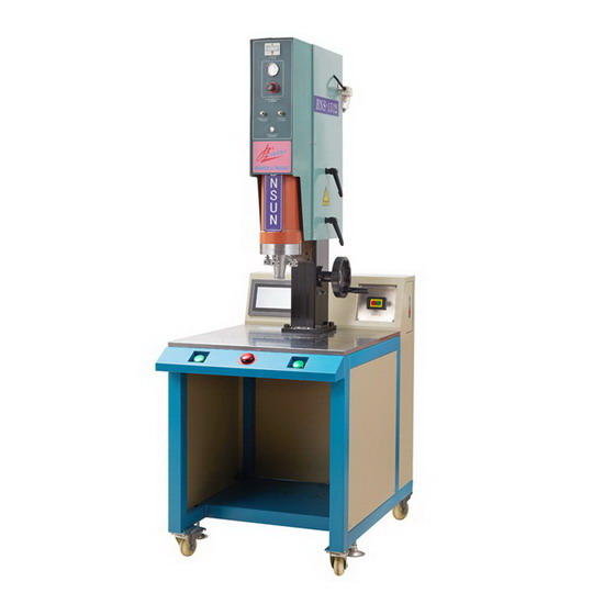 15KHZ 3200W 自動追頻超聲波塑焊機(方立柱 豪華底座式結構).jpg